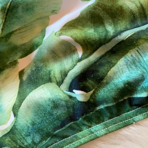 🎉 Host Pick 🎉 EUC Small I Love Plum Tropical Leaves Swimsuit!🍃 - Picture 8 of 13